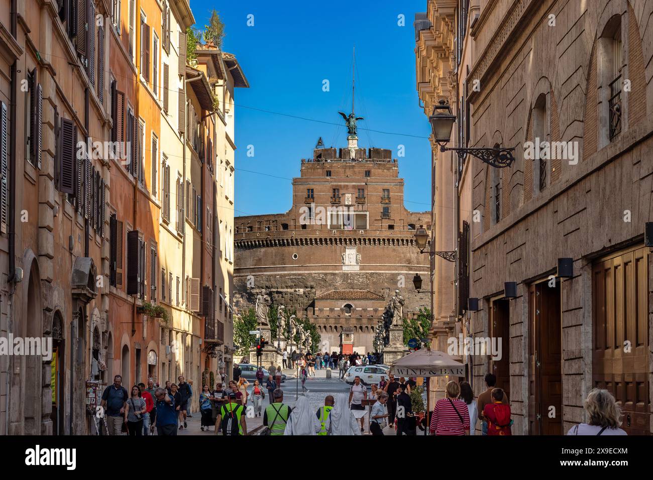 The towering rotunda of Castel Sant'Angelo ,also known as The Mausoleum ...