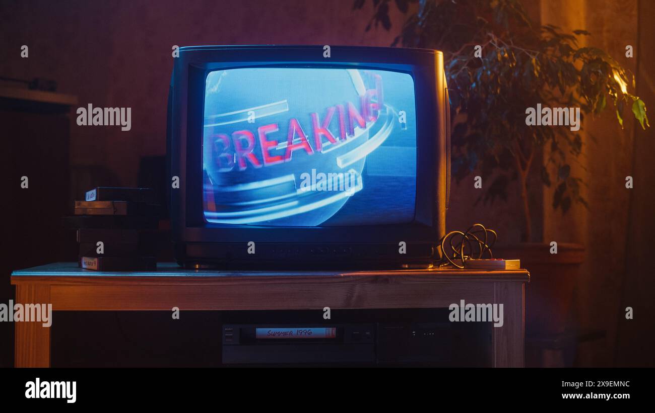 Cable news intro hi-res stock photography and images - Alamy