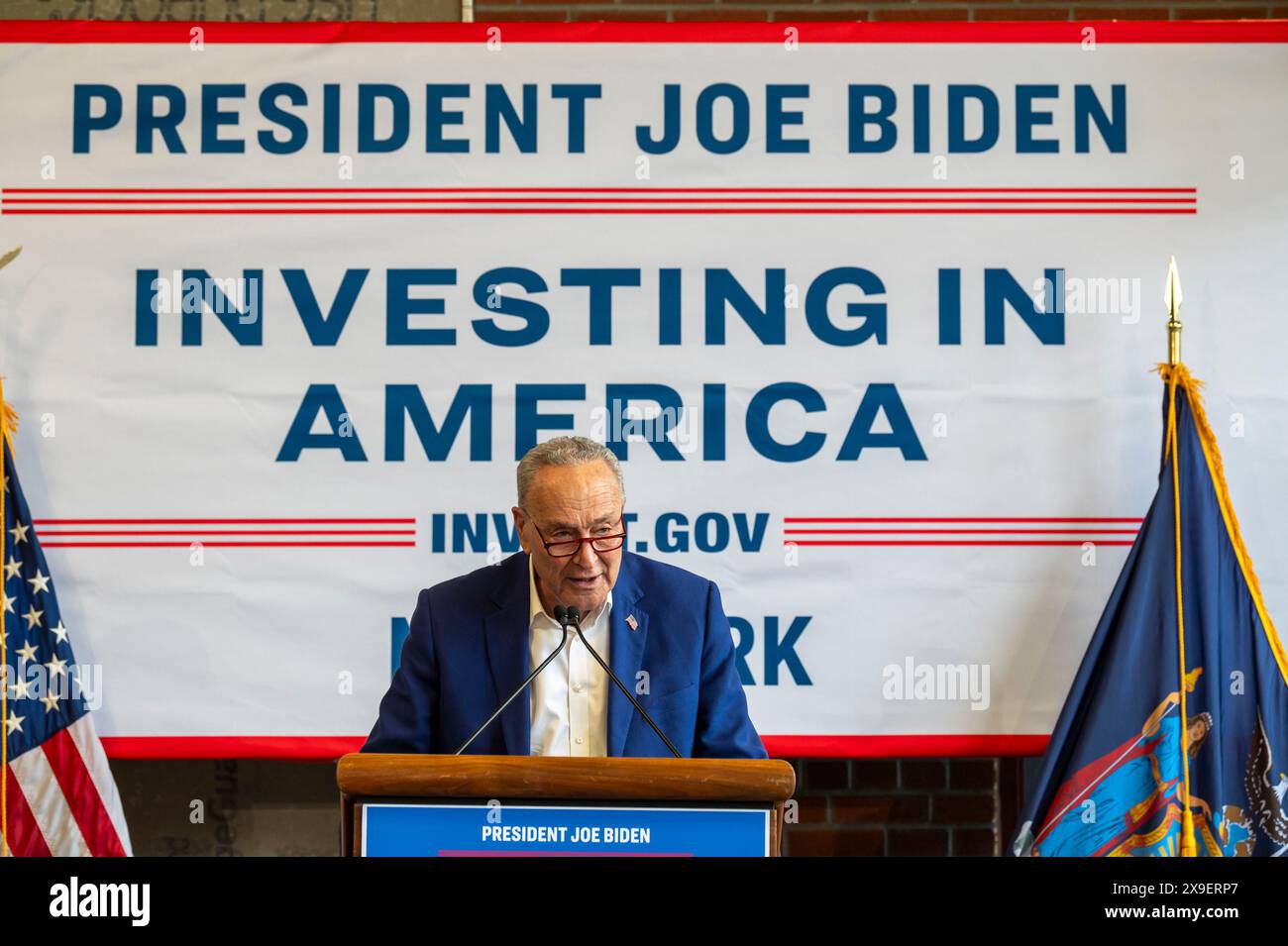 New York, New York, USA. 30th May, 2024. (NEW) Governor Hochul Announces $39.6 Million Is Now Available To Low Income New Yorkers For Home Energy Efficiency And Electrification Upgrades. May 30, 2024, New York, New York, USA: Senate Majority Leader, U.S. Senator Chuck Schumer speaks during a clean energy affordability announcement at the Andromeda Community Initiative, Long Island City on May 30, 2024 in the Queens Borough of New York City. Governor Kathy Hochul joined U.S. Department of Energy (DOE) Secretary Granholm, White House Senior Advisor John Podesta and Majority Leader U.S. S Stock Photo