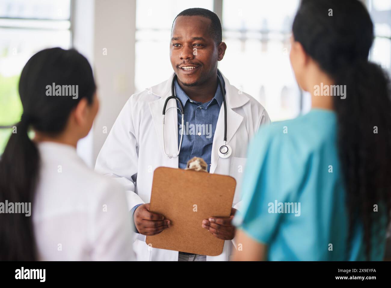 Diverse hospital team hi-res stock photography and images - Alamy