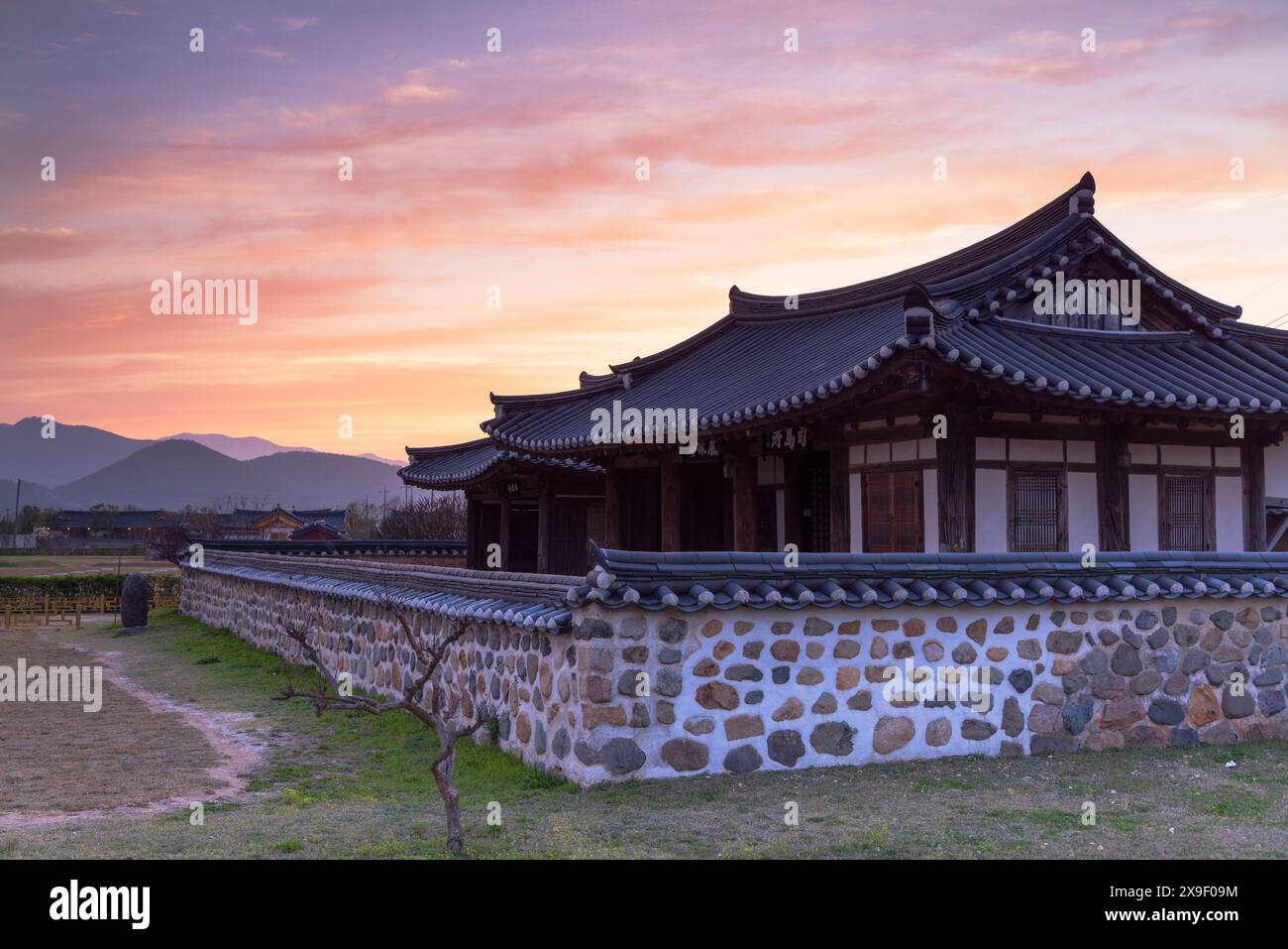 House in Gyeongju Gyochon Traditional Village at sunset, Gyeongju ...