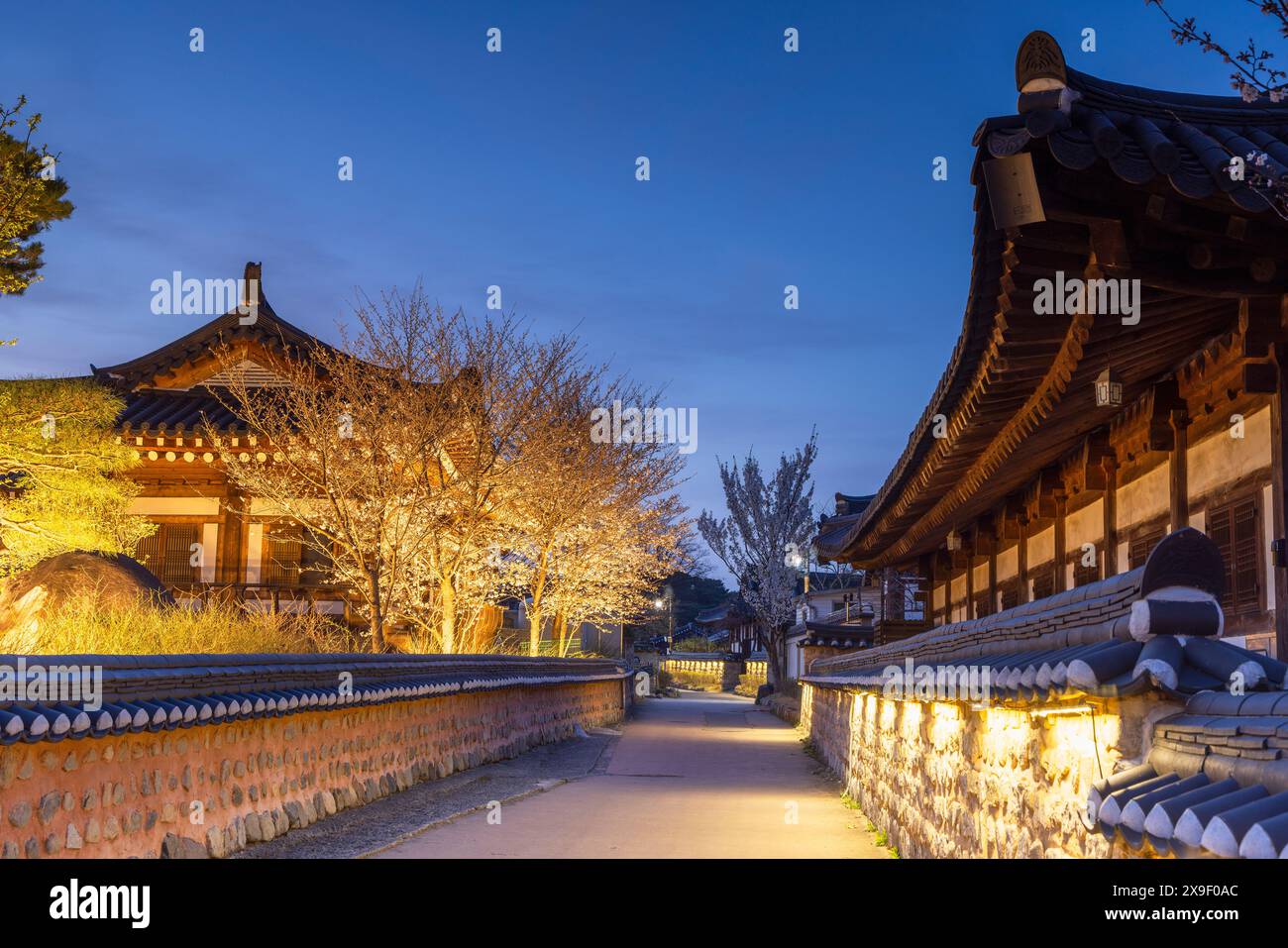 Houses in Gyeongju Gyochon Traditional Village at dusk, Gyeongju, South ...