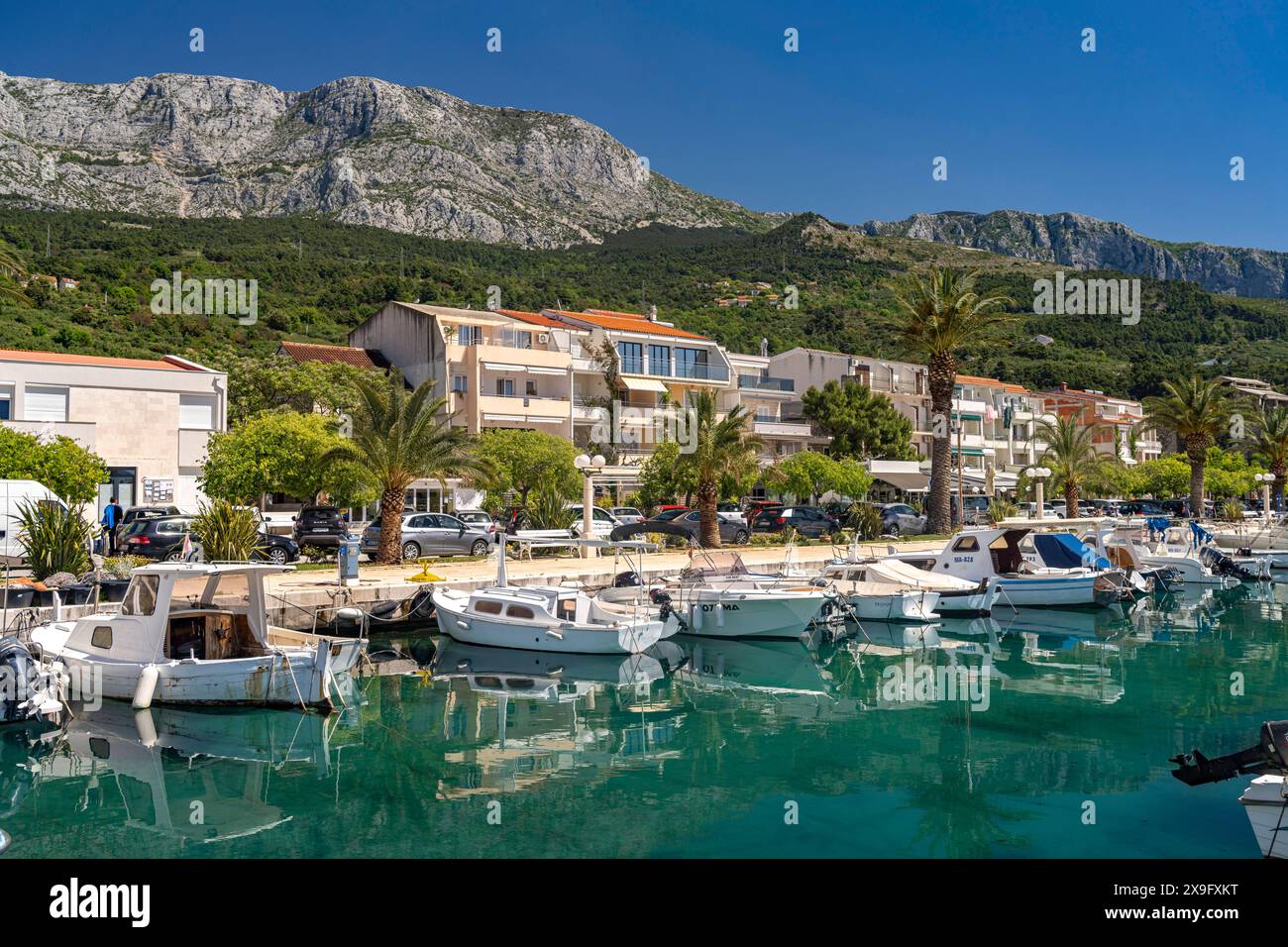 Tucepi Marina Die Marina in Tucepi, Kroatien, Europa Tucepi marina ...