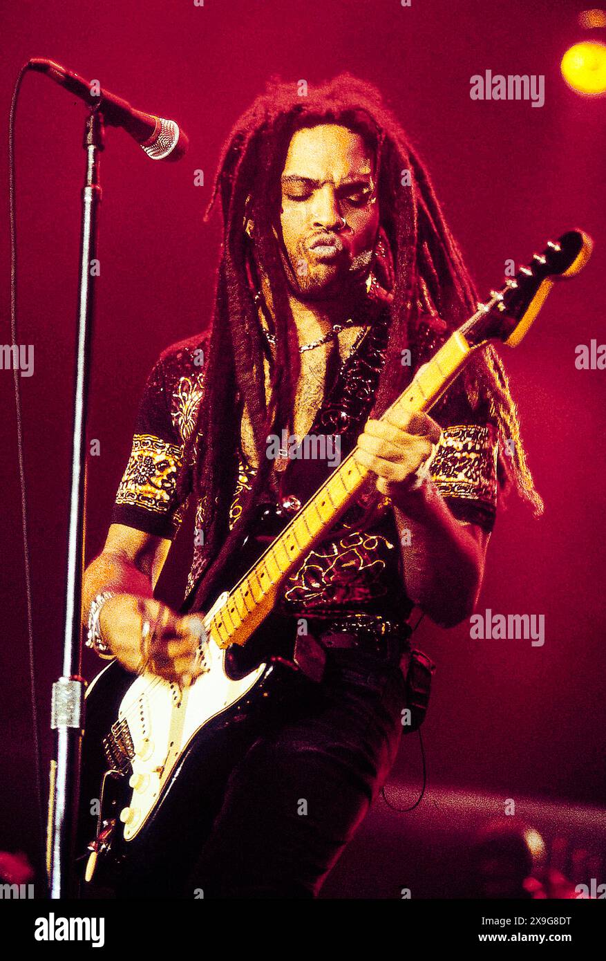 American rockstar Lenny Kravitz performing in London 1986 Stock Photo