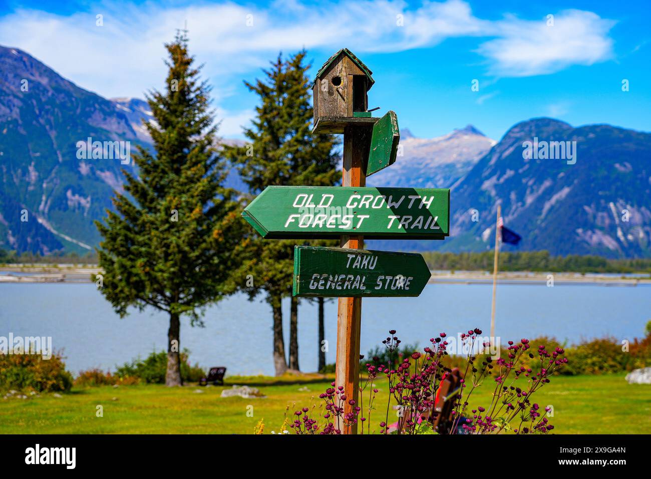 Taku lodge hi-res stock photography and images - Alamy
