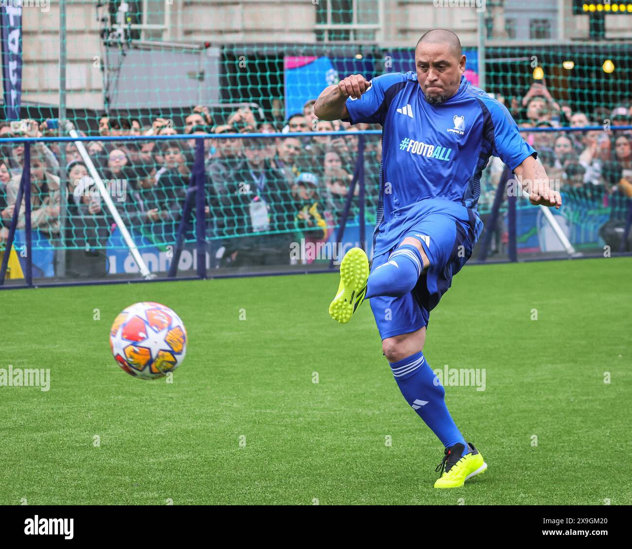 Luis figo hi-res stock photography and images - Alamy
