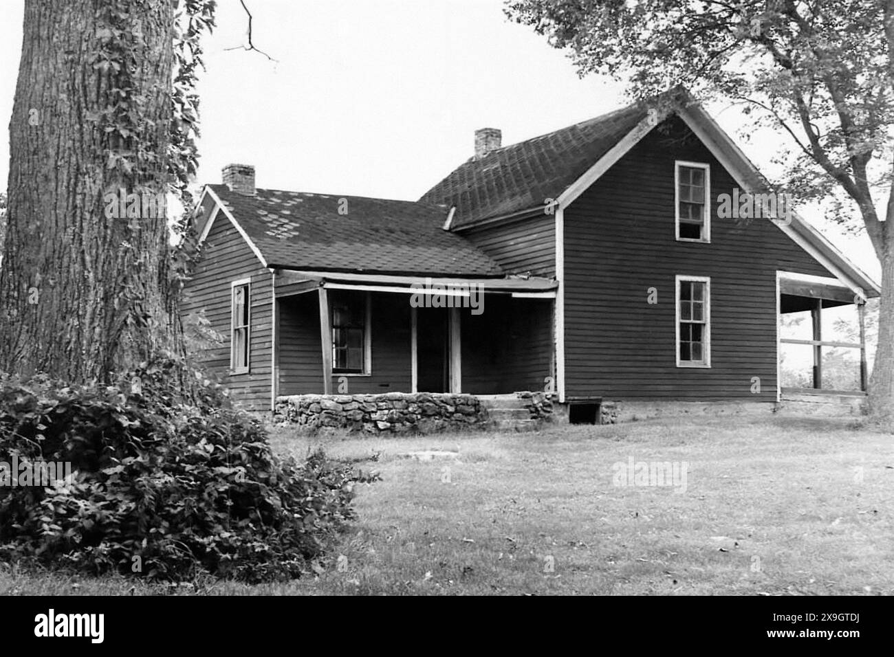 The 1881 Moses Carver House in Diamond, Missouri, at the George Washington Carver National Monument. The home was constructed after a tornado demolished several dwellings on the farm, including the birth site cabin of George Washington Carver. (USA) Stock Photo