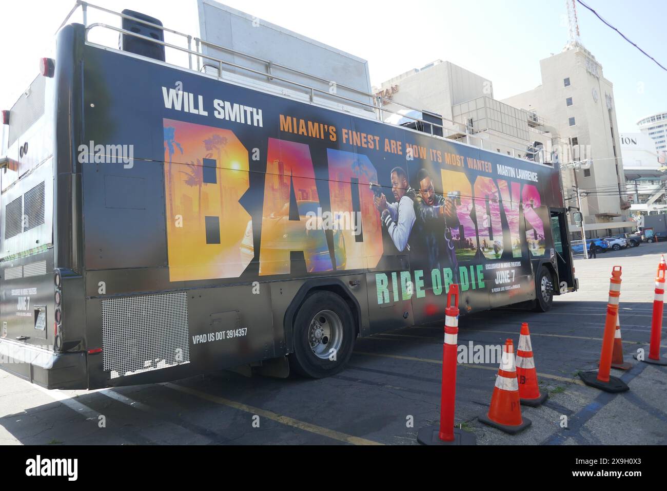 Hollywood, California, USA 30th May 2024 Bus at Los Angeles Premiere of ...