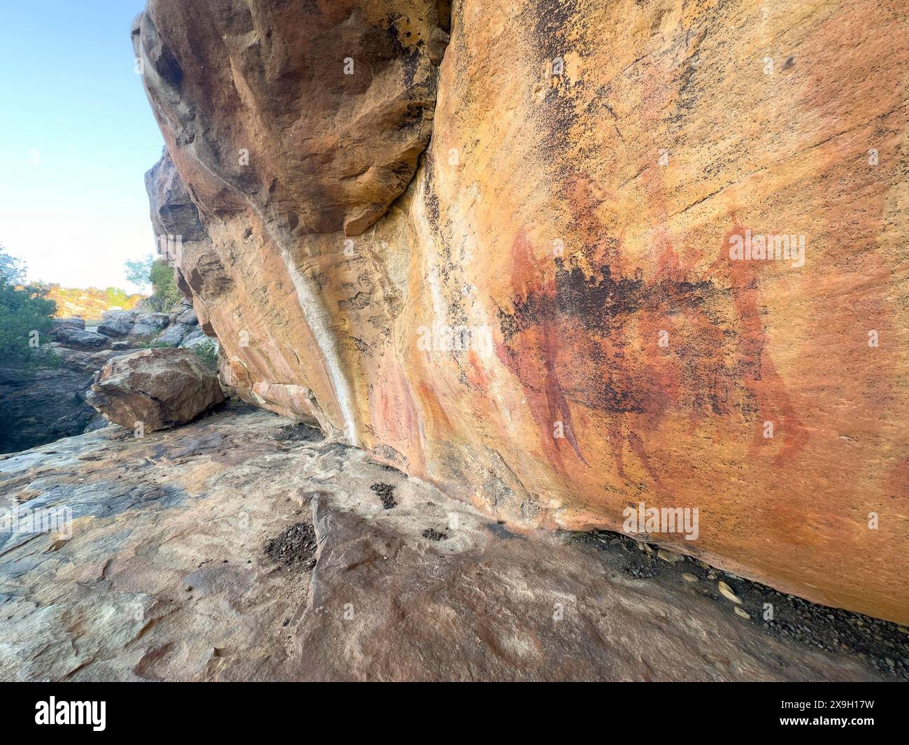 South African Rocks Prehistoric rock art africa hi-res stock photography and images - Alamy