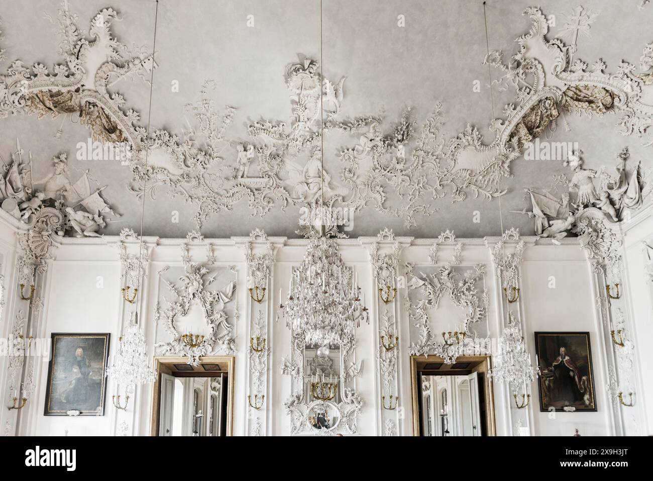 フ*ウ様 白銀の城のラビュリンス　HIGH-RESOLUTION ARTWORK White Hall, Wuerzburg Residence, UNESCO World Heritage Site