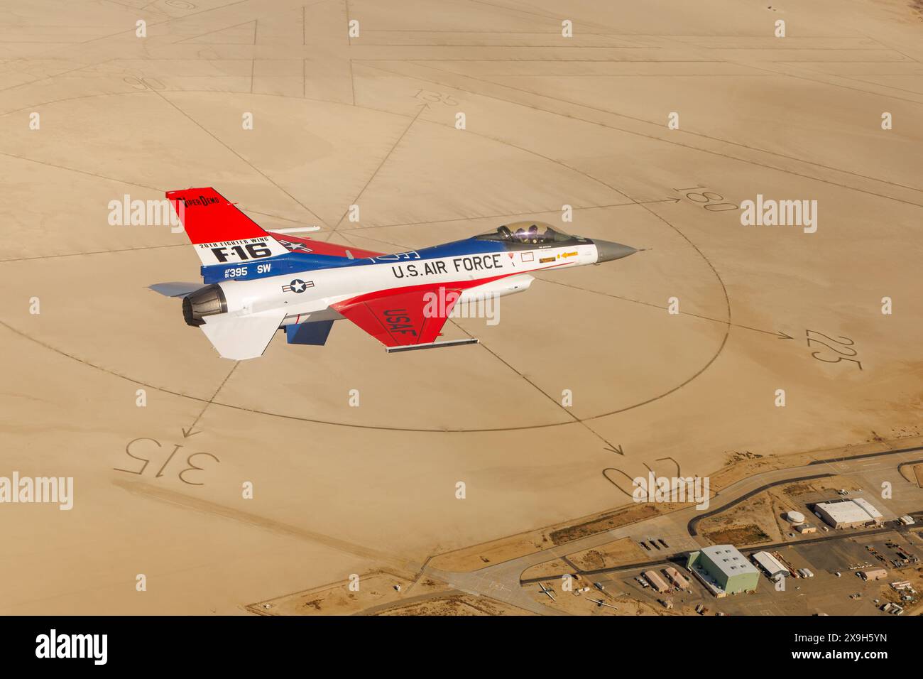 13  Yf 16 hi-res stock photography and images - Alamy