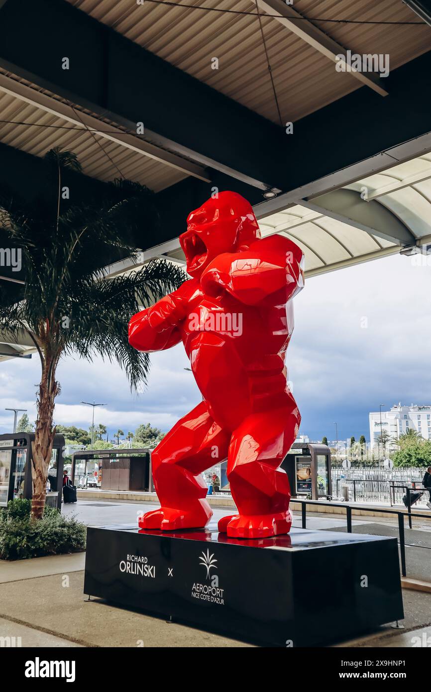 nice-france-3-may-2024-sculpture-of-a-red-gorilla-by-the-famous