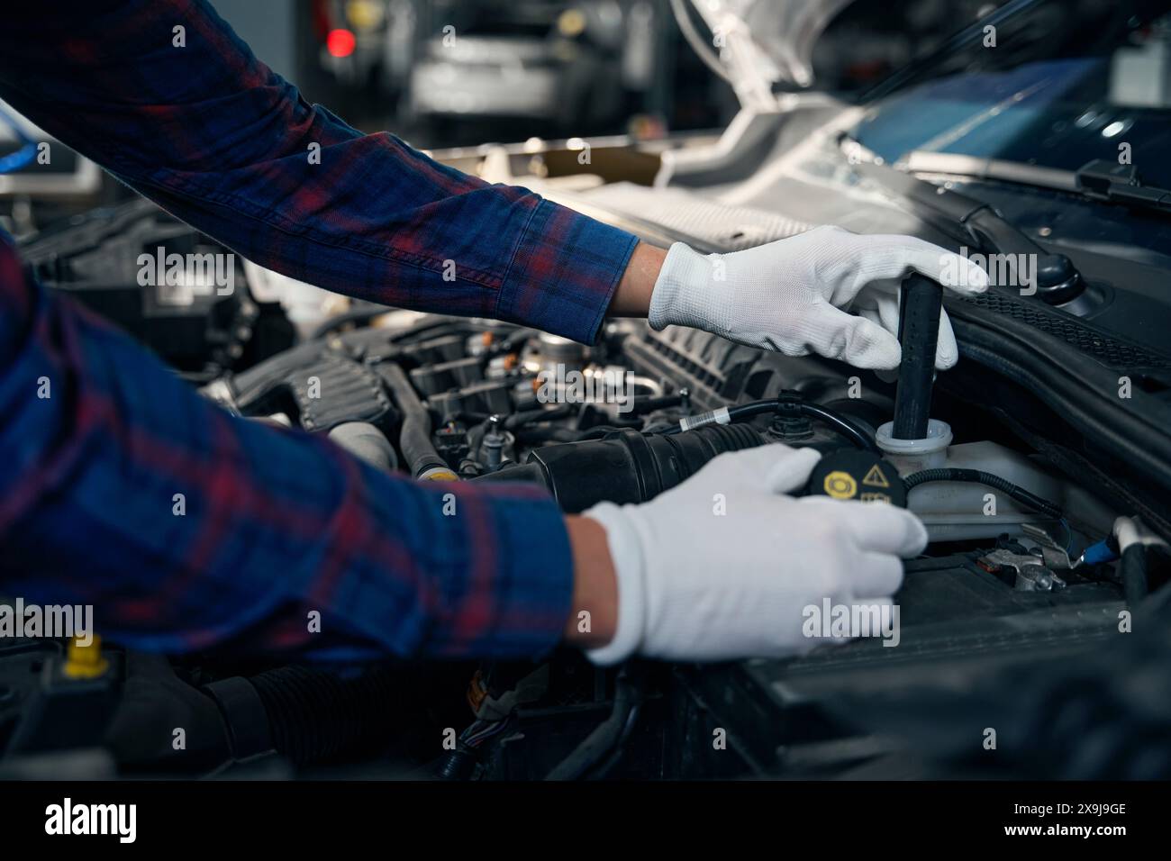 Man Using Testers Male tester hi-res stock photography and images - Alamy