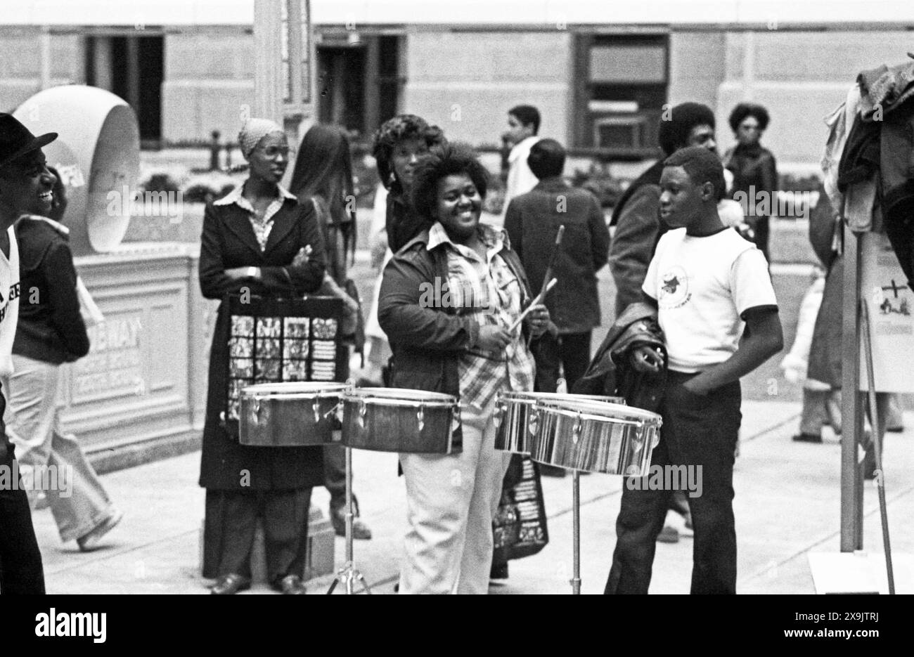 Christmas concert on the street, Philadelphia, USA, December 1976 Stock Photo