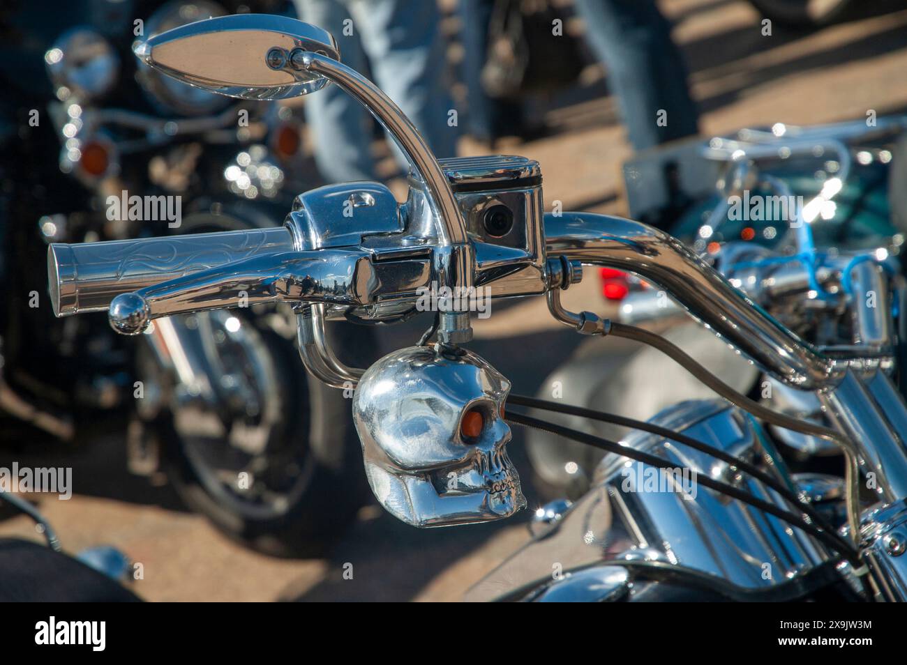 Harley davidson skull motorcycle hi-res stock photography Harley davidson skull motorcycle hi-res stock photography