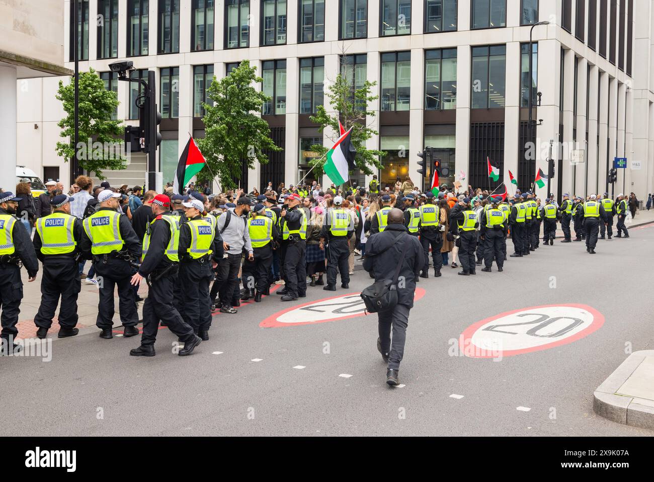 London, UK. 01 JUN, 2024. Police attempt to prevent protestors ...