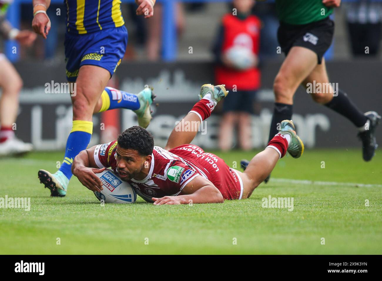 Warrington, UK. 01st June, 2024. Kruise Leeming of Wigan Warriors goes over for a try and makes the score 12-16 during the Betfred Super League Round 13 match Warrington Wolves vs Wigan Warriors at Halliwell Jones Stadium, Warrington, United Kingdom, 1st June 2024 (Photo by Gareth Evans/News Images) in Warrington, United Kingdom on 6/1/2024. (Photo by Gareth Evans/News Images/Sipa USA) Credit: Sipa USA/Alamy Live News Stock Photo