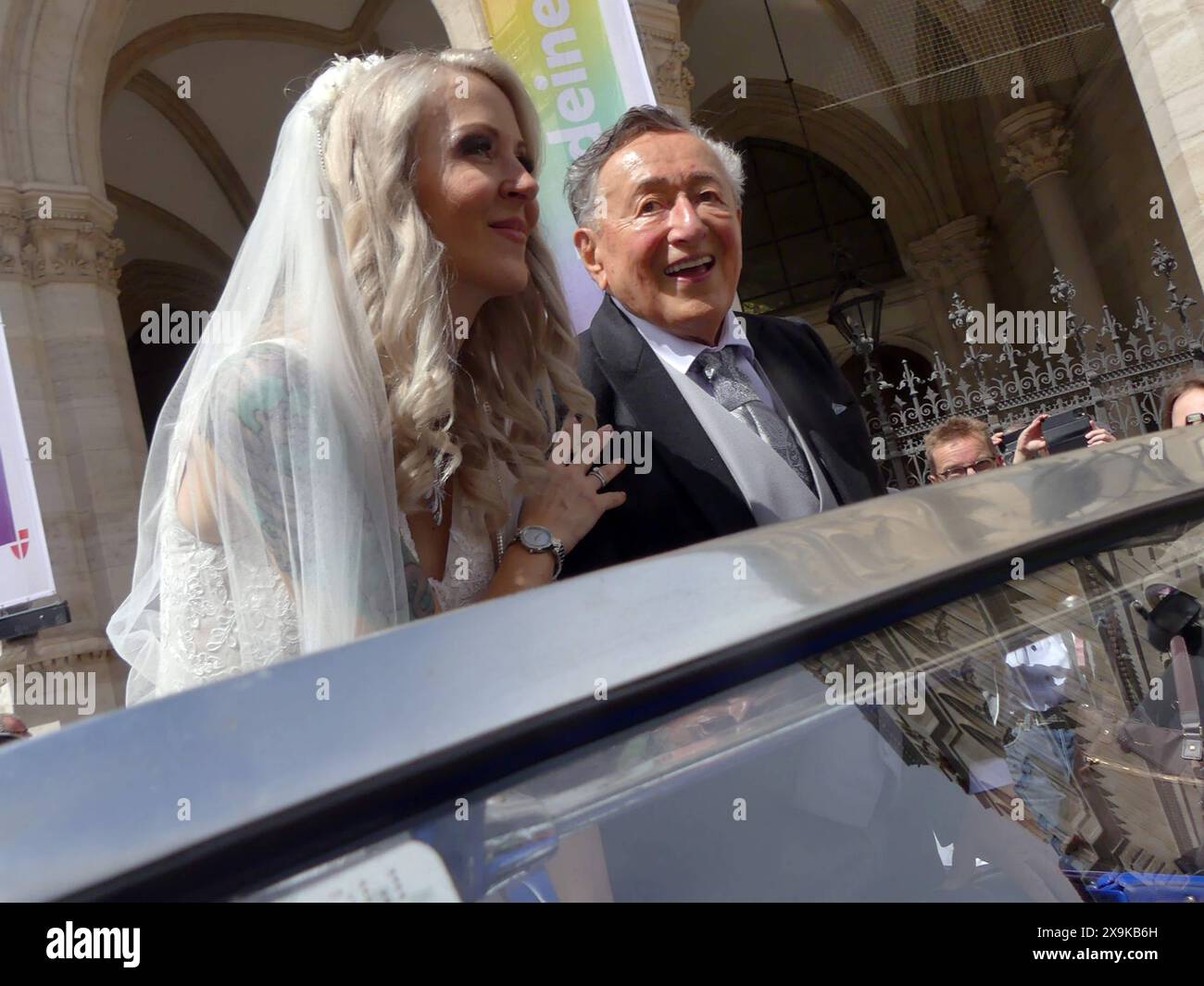 Richard Lugner,Simone Reiländer, Bienchen, Hochzeit. Wien, 2024 ...