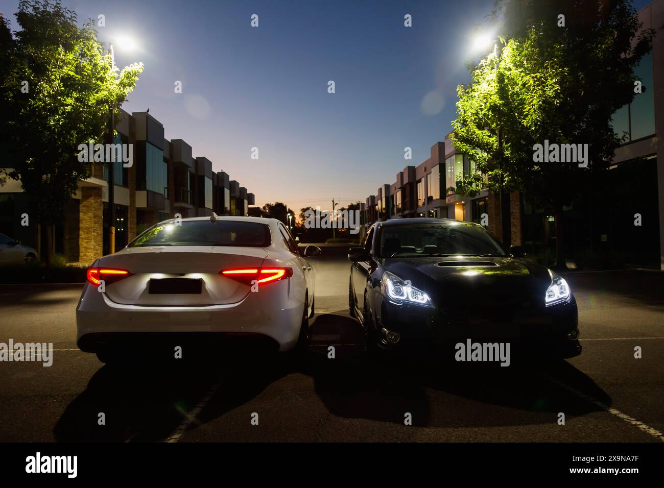 Looking at cars hi-res stock photography and images - Alamy