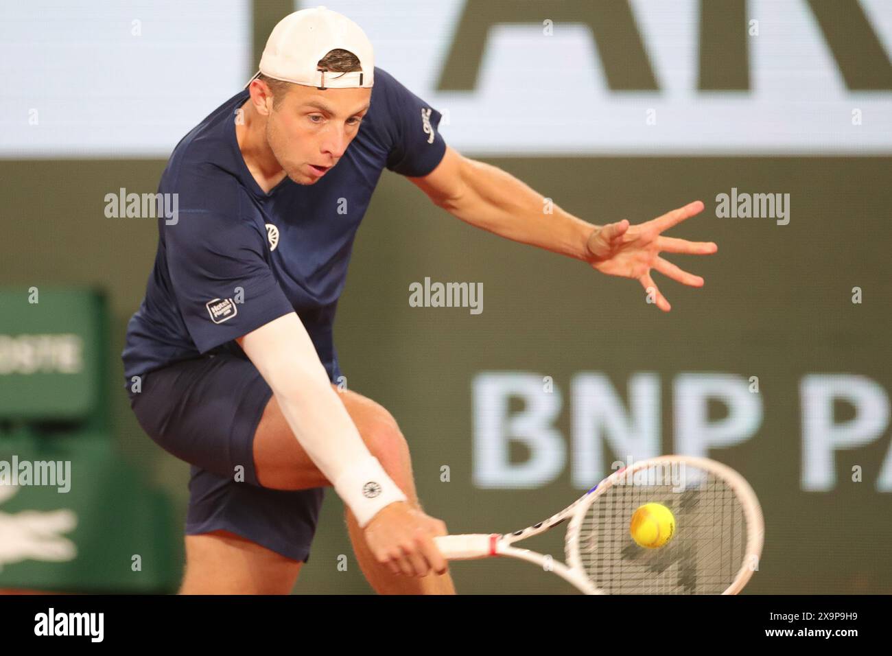1st June 2024: Roland Garros, Paris, France: 2024 French Open Tennis tournament, Day 7: Tallon Griekspoor  (ned) in third round action against Alexander Zverev (deu) Stock Photo