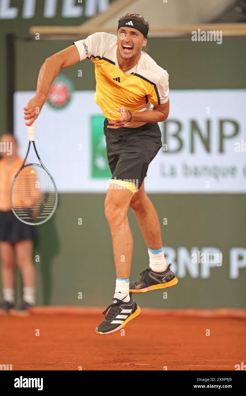 1st June 2024: Roland Garros, Paris, France: 2024 French Open Tennis tournament, Day 7: Alexander Zverev (deu) during his third round match against Tallon Griekspoor (ned) in third round Stock Photo