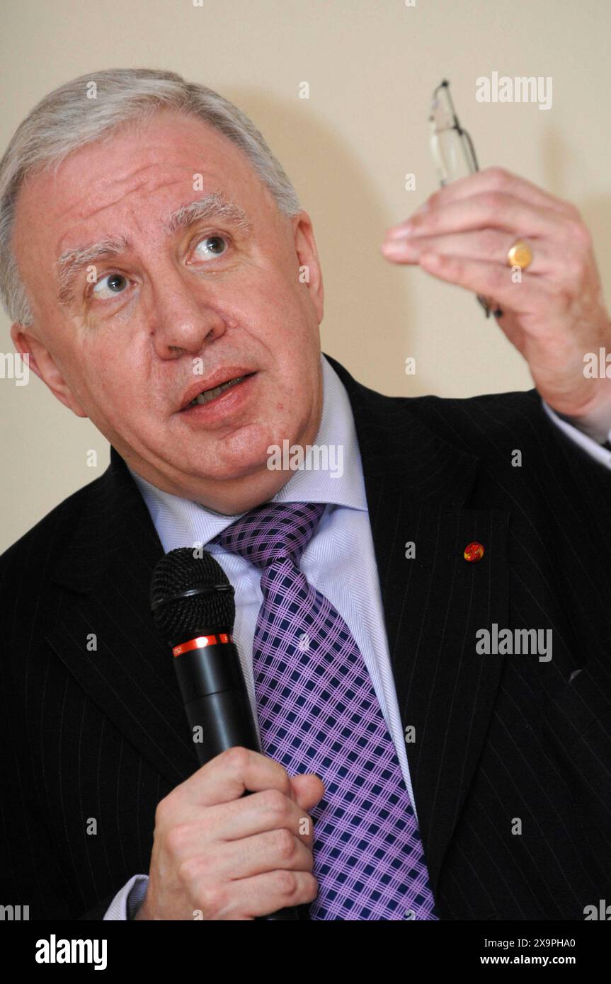 Paul Murphy former MP for Torfaen and Irish and Welsh Minister of State pictured 28/1/08 Stock Photo