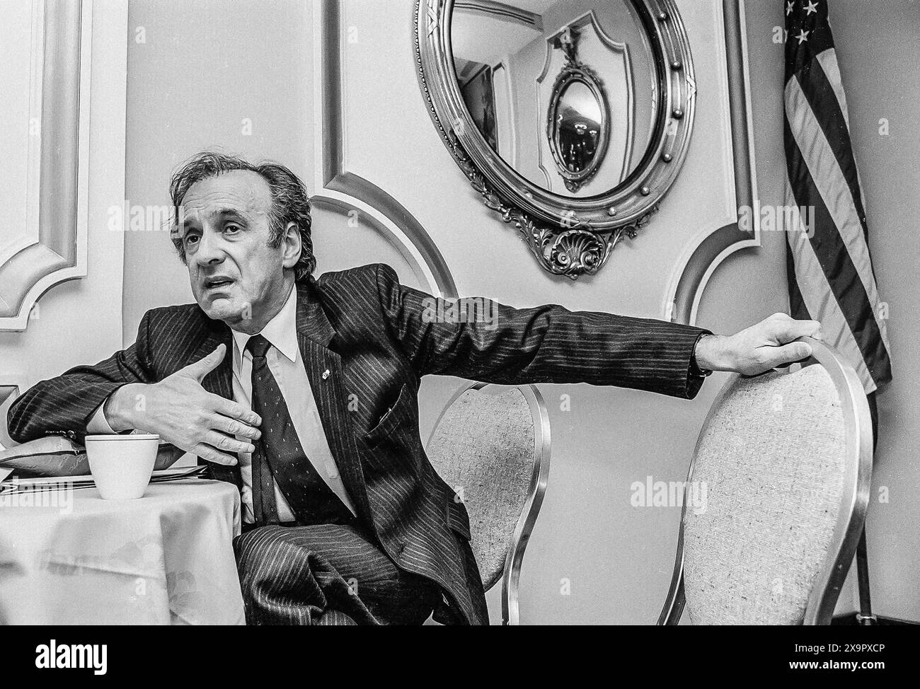 Nobel Prize winner Eli Wiesel backstage before speaking to the United Jewish Appeal Convention, Washington, D.C., USA, Michael Geissinger, 1988 Stock Photo