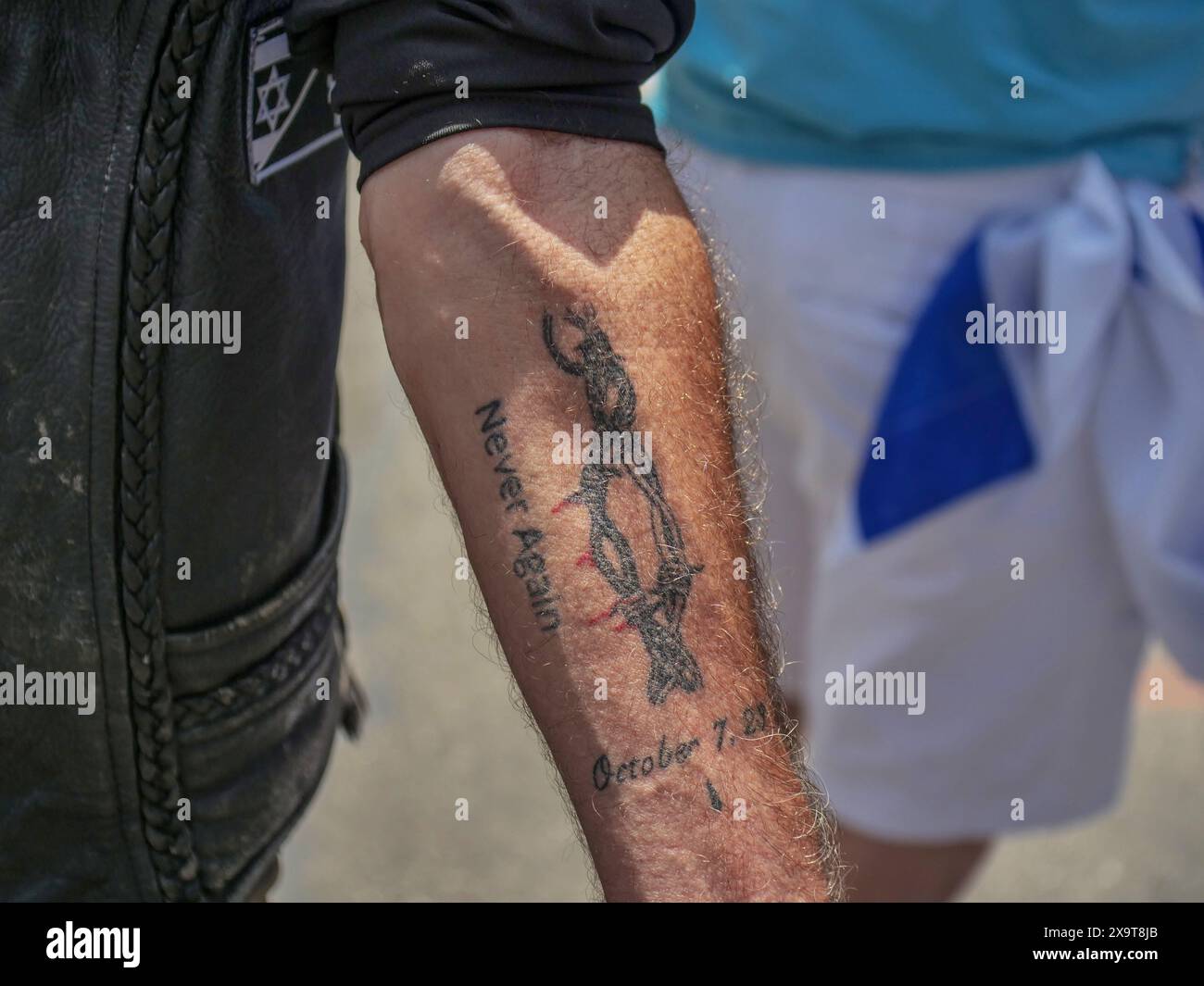 Can New York Police Officers Have Tattoos?, image size:1300x1065