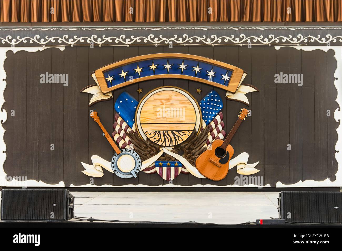 Musical performance stage hi-res stock photography and images - Alamy