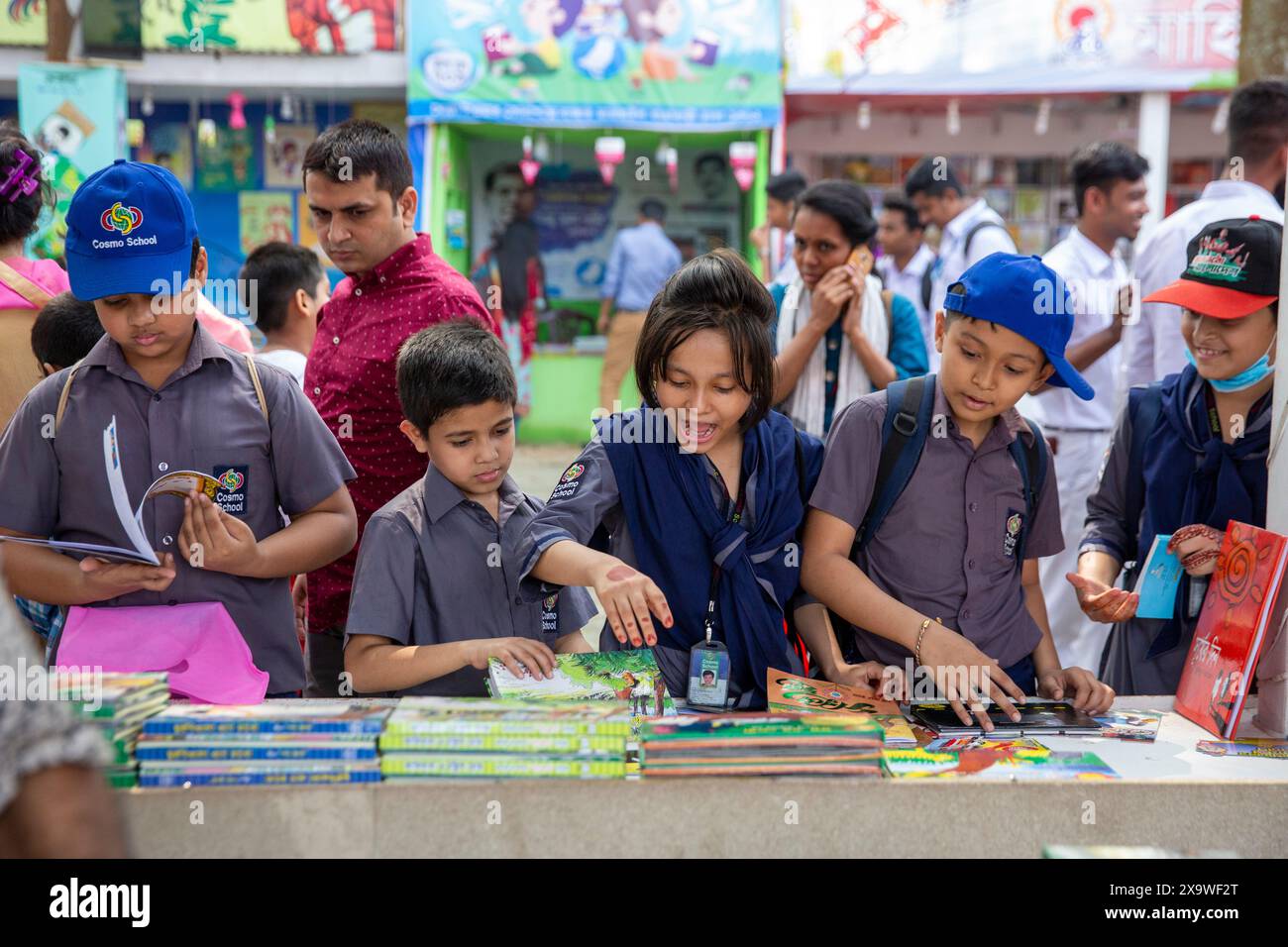 Child stall fair hi-res stock photography and images - Alamy