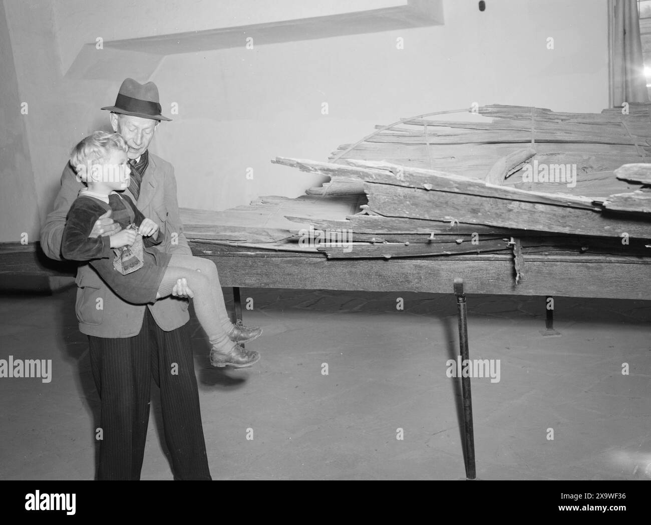Viking Encounter Black And White Stock Photos Images Alamy viking-encounter-black-and-white-stock-photos-images-alamy
