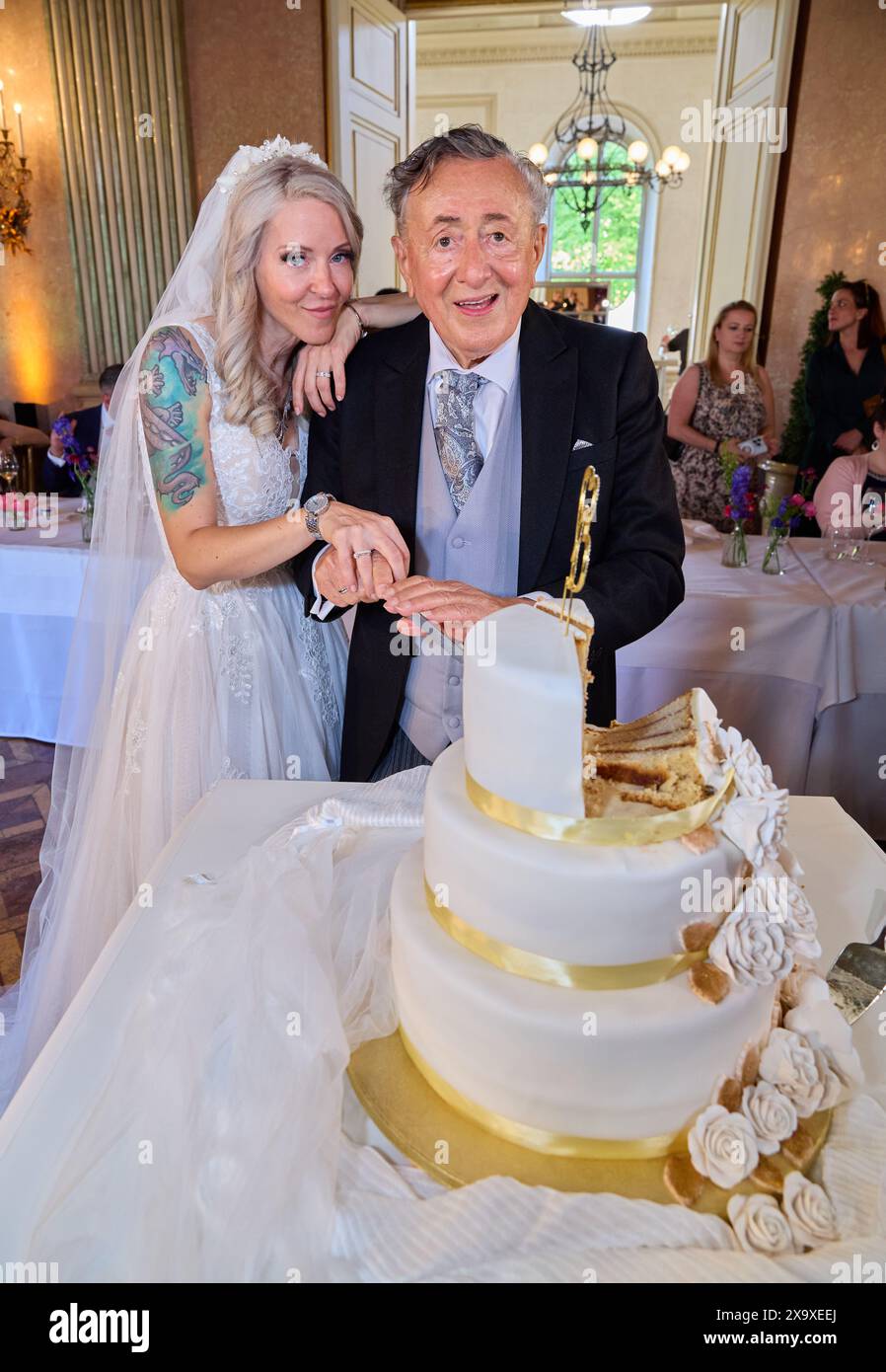 Simone (Reiländer) and Richard Lugner after his 6th wedding - Arrival ...