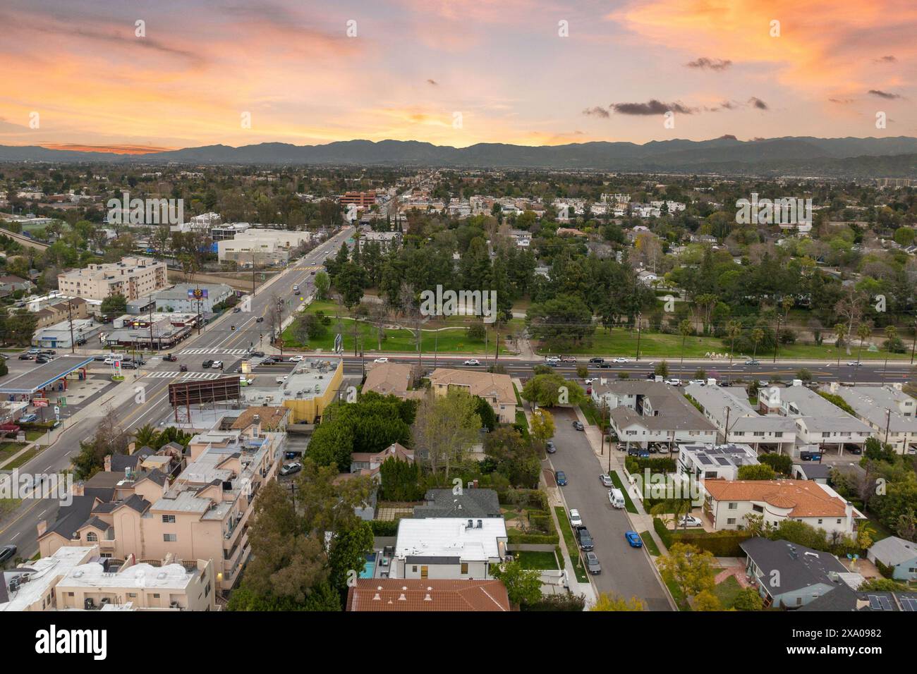 Residential town hi-res stock photography and images - Alamy