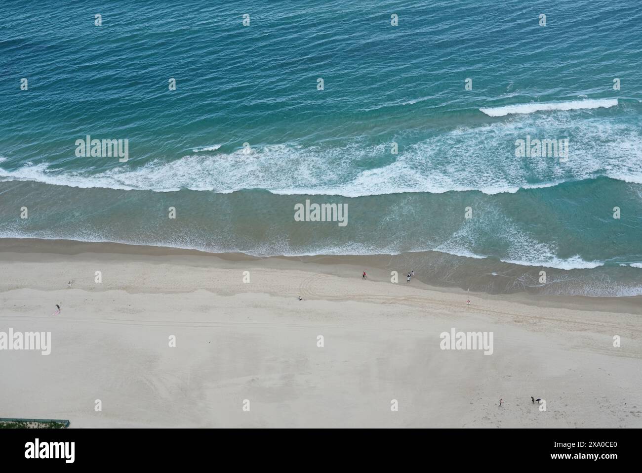 Aerial sandy beach waves sea hi-res stock photography and images - Alamy