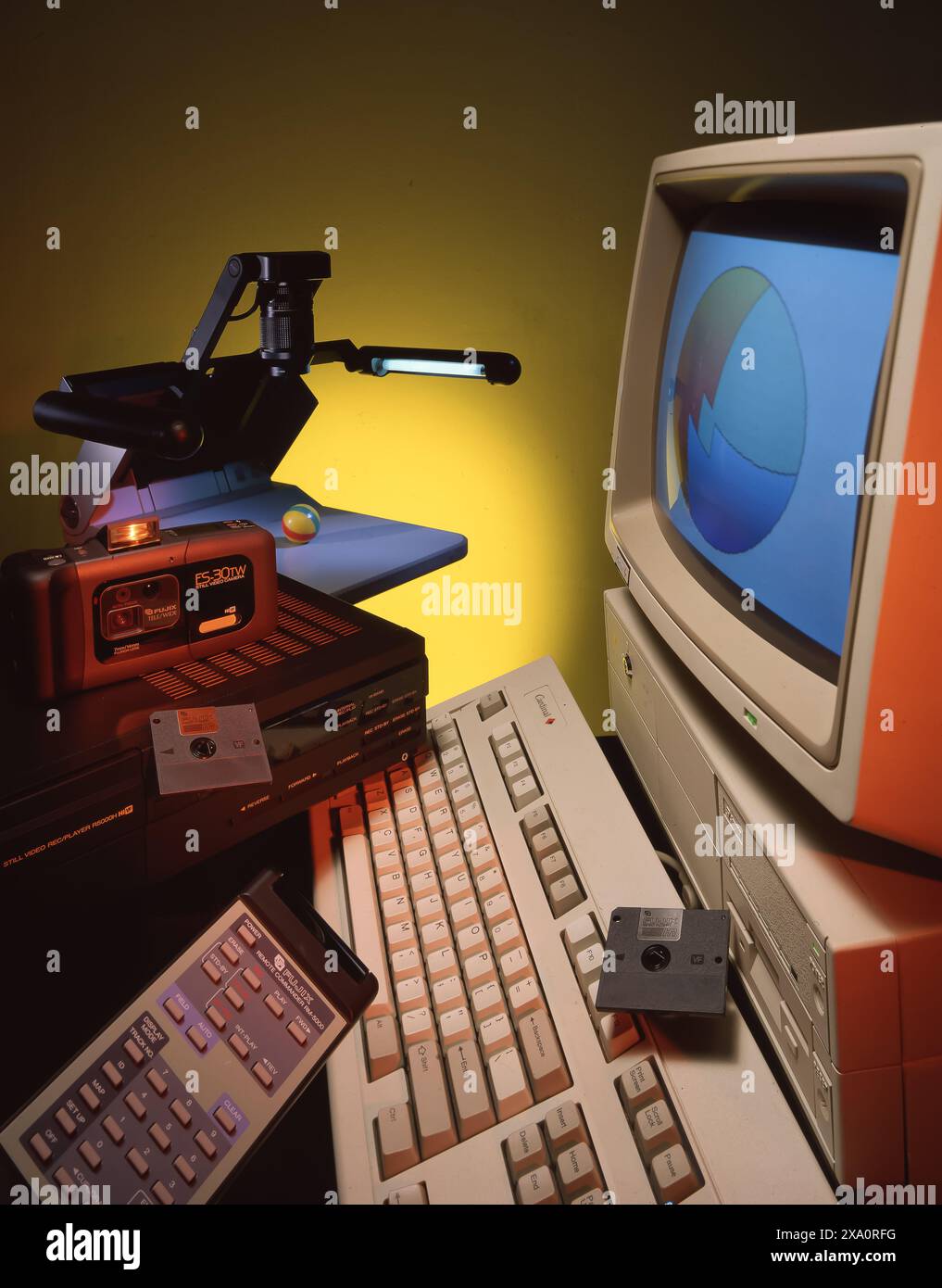 Retro computers monitors hi-res stock photography and images - Alamy