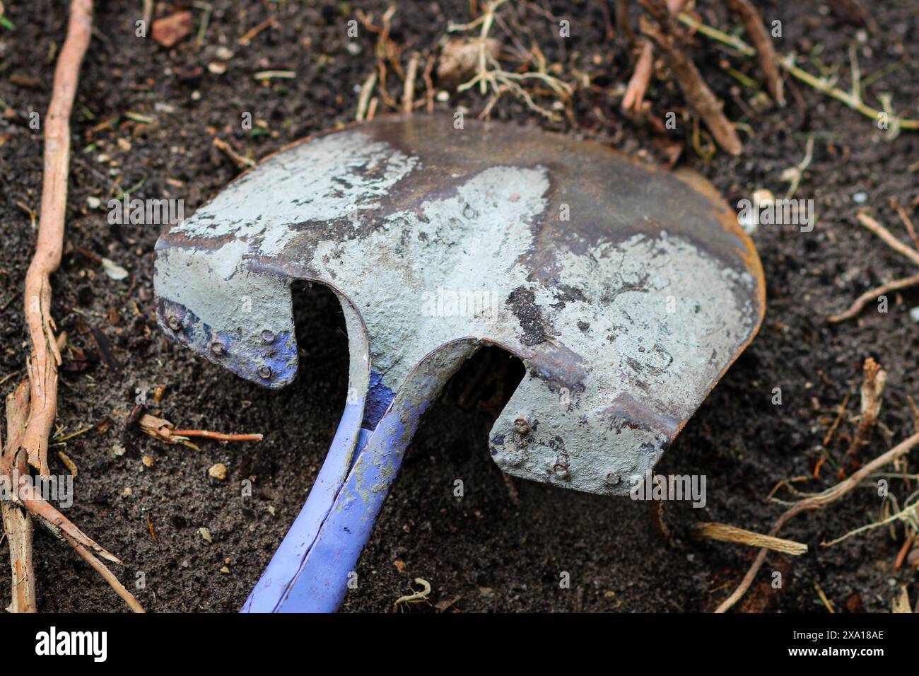 Spade stuck in soil hi-res stock photography and images - Alamy