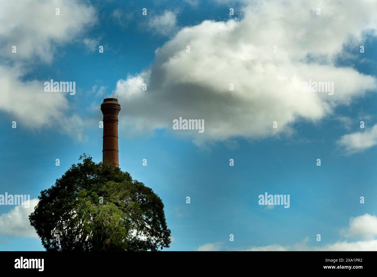 Tall brick structure hi-res stock photography and images - Alamy