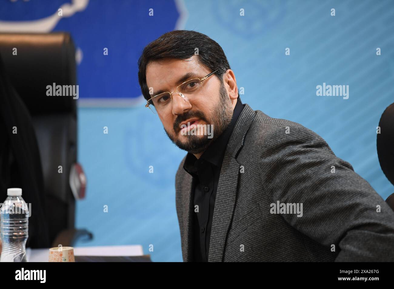 The minister for roads hi res stock photography and images Alamy