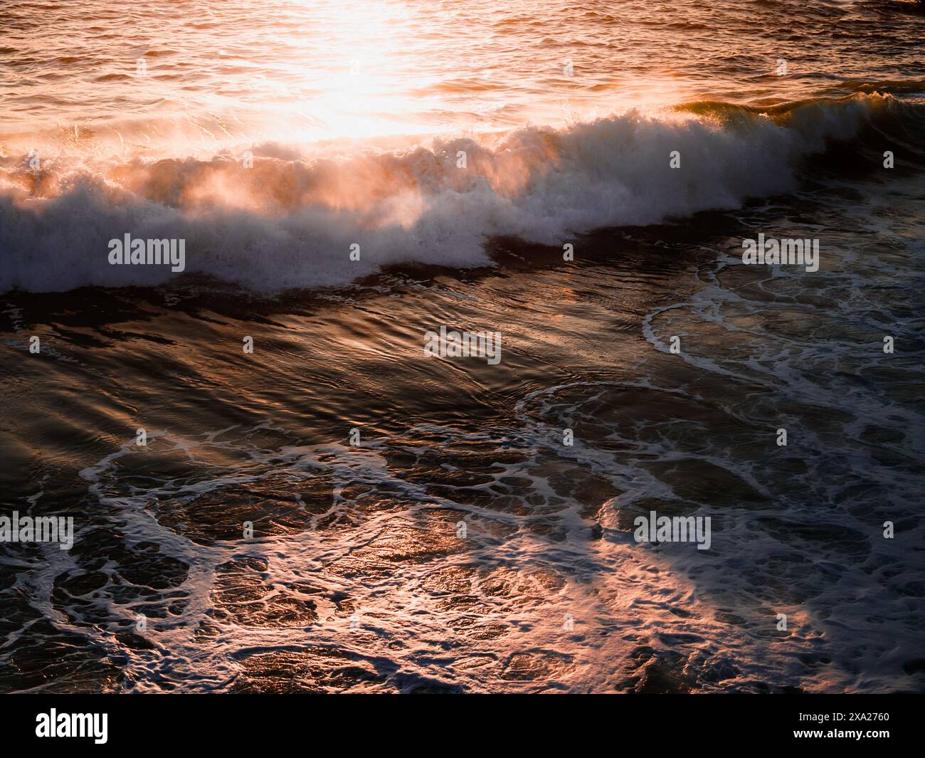 Peaceful beach scene crashing waves hi-res stock photography and images ...