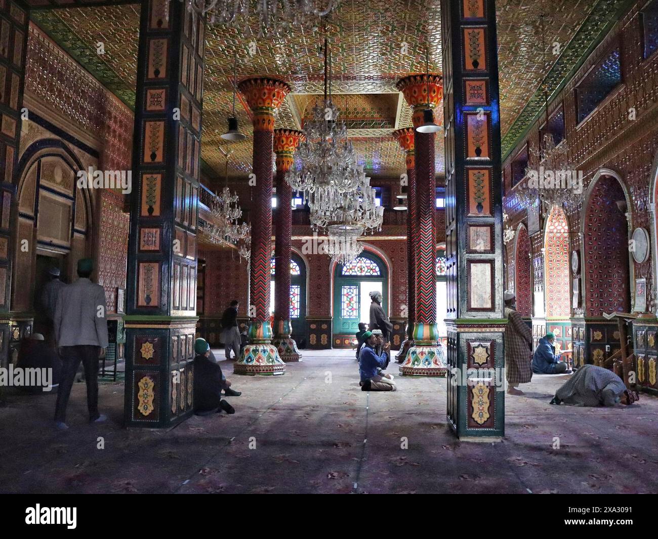 Indian Mosque Patterns Indian mosque interior hi-res stock photography and images - Alamy