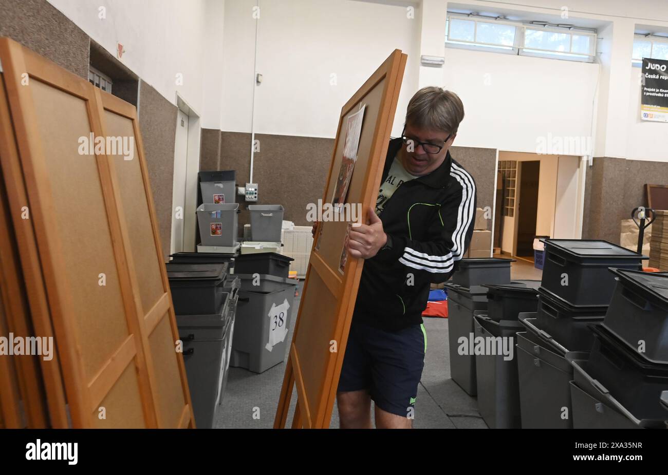 Olomouc, Czech Republic. 04th June, 2024. Olomouc City Hall employee prepares equipment for 96 polling stations in the city and another 71 polling stations in the Olomouc District for the 2024 European Parliament elections, on June 4, 2024, in Olomouc, Czech Republic. Credit: Ludek Perina/CTK Photo/Alamy Live News Stock Photo