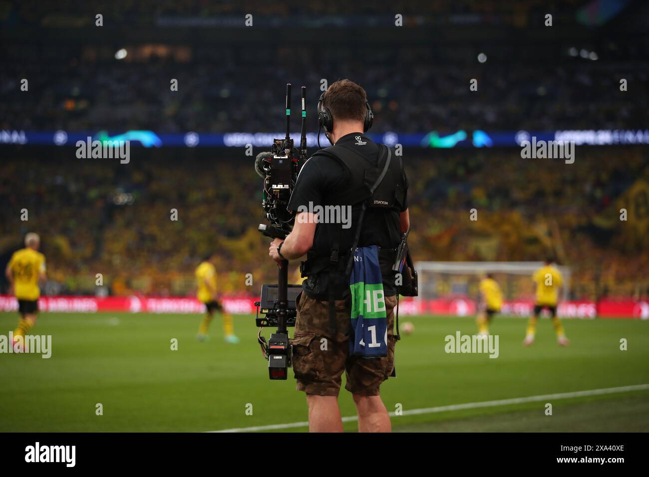 TV Cameraman - Borussia Dortmund v Real Madrid, UEFA Champions League ...