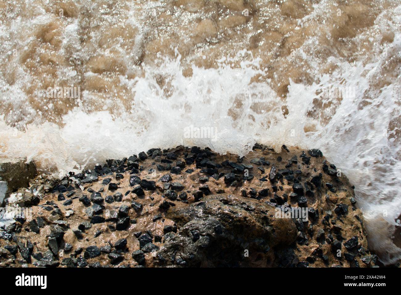 Sunlight hitting water hi-res stock photography and images - Alamy