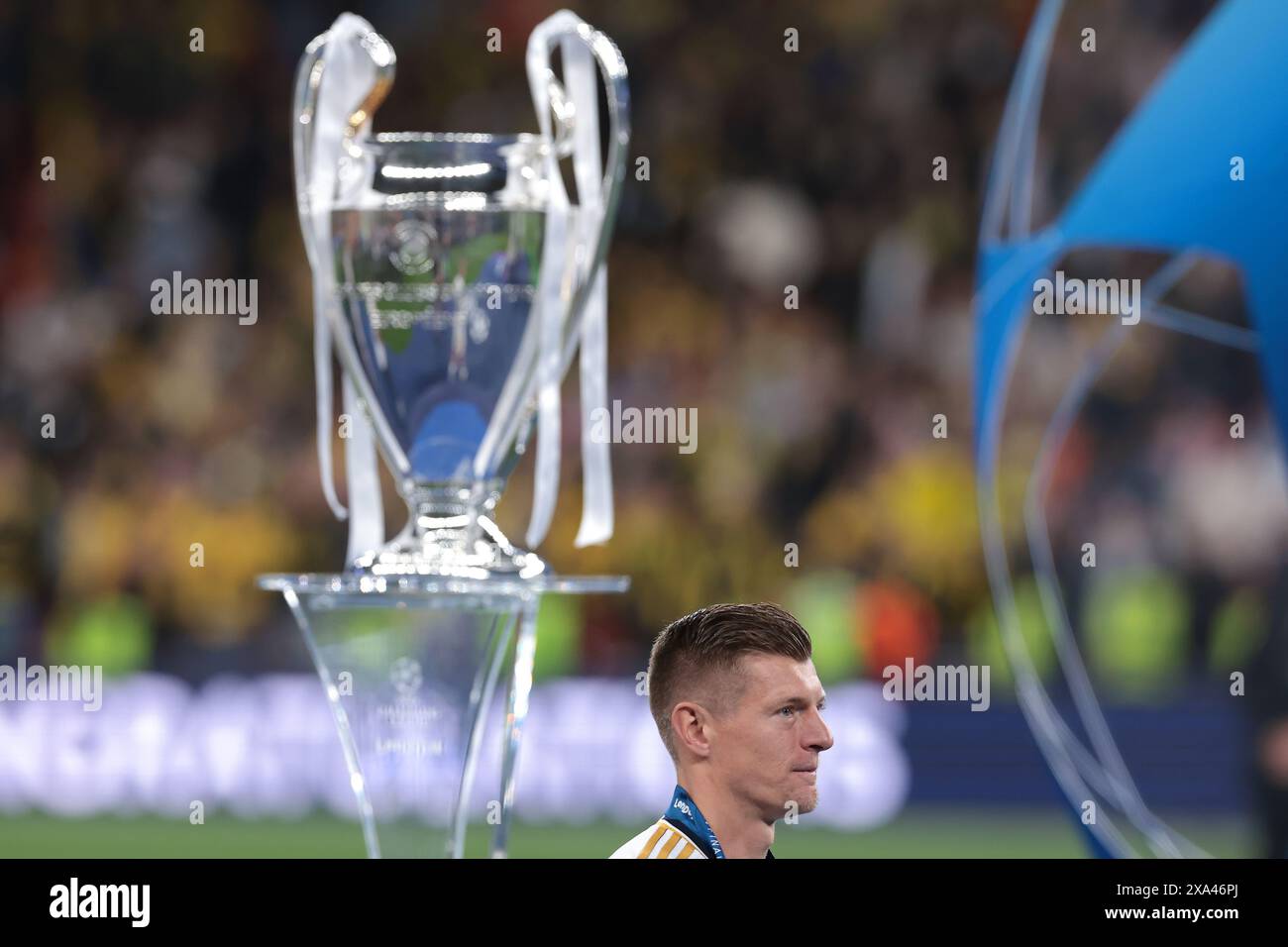 Toni kroos trophy hi-res stock photography and images - Alamy