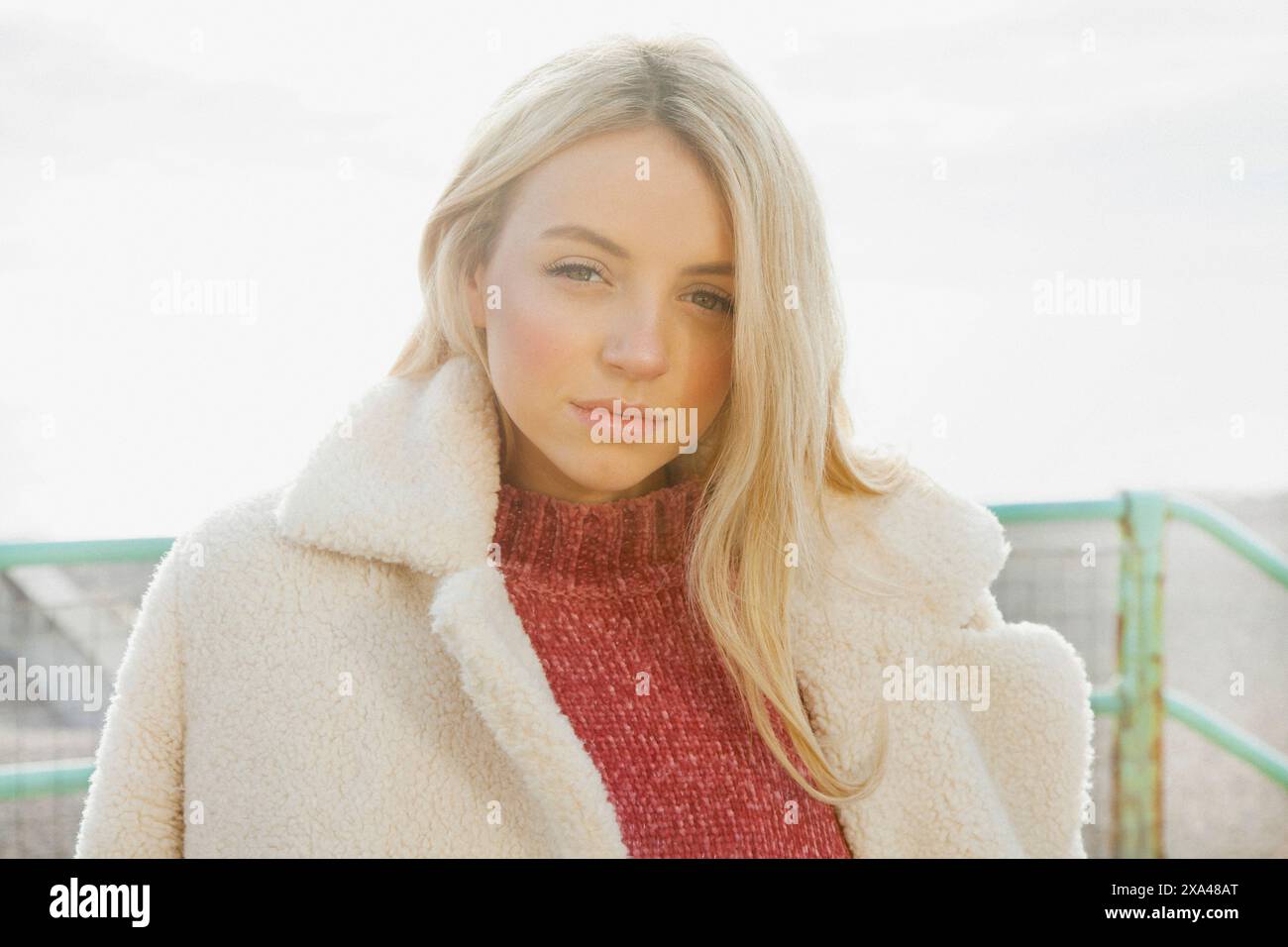 Portrait young woman on beach hi-res stock photography and images - Alamy