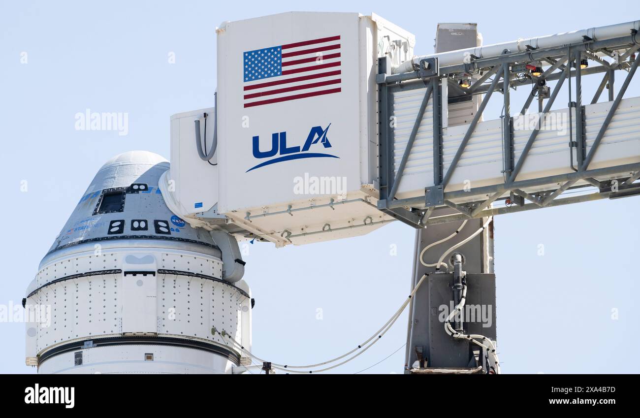 Cape Canaveral, United States of America. 03 June, 2024. Gantry and gangway to the Boeing CST-100 Starliner spacecraft on top of the ULA Atlas V rocket as it begins another countdown for launch from Space Launch Complex-41 at the Kennedy Space Center, June 3, 2024, in Cape Canaveral, Florida. The Starliner first manned Crew Flight Test has suffered a series of delays and is expected to launch on June 5th. Credit: Joel Kowsky/NASA Photo/Alamy Live News Stock Photo