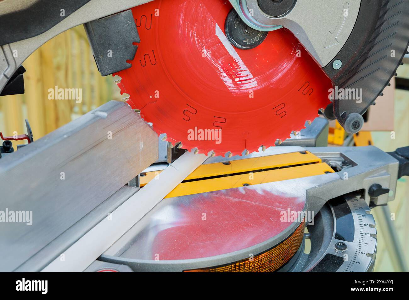 Molding installation guide hires stock photography and images Alamy