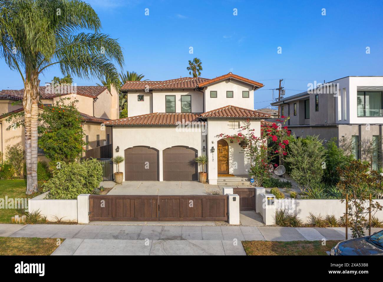 California spanish style house hi-res stock photography and