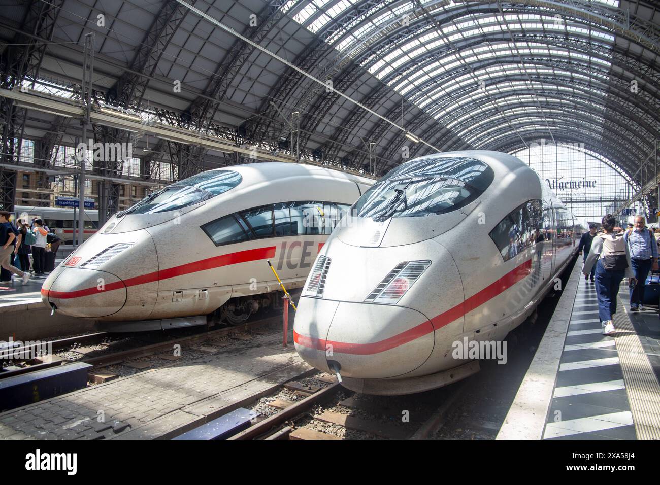 04 Juni 2024 Hauptbahnhof Frankfurt Mit Haltenden ICE Z gen Und Viel 04-juni-2024-hauptbahnhof-frankfurt-mit-haltenden-ice-z-gen-und-viel