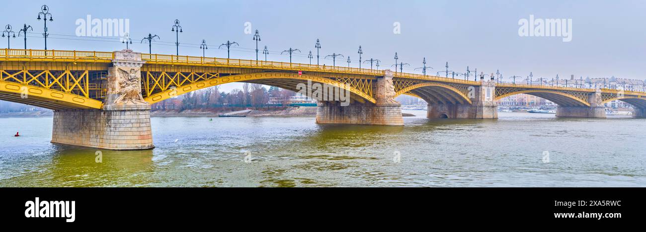 Sunset on margaret bridge hi-res stock photography and images - Alamy